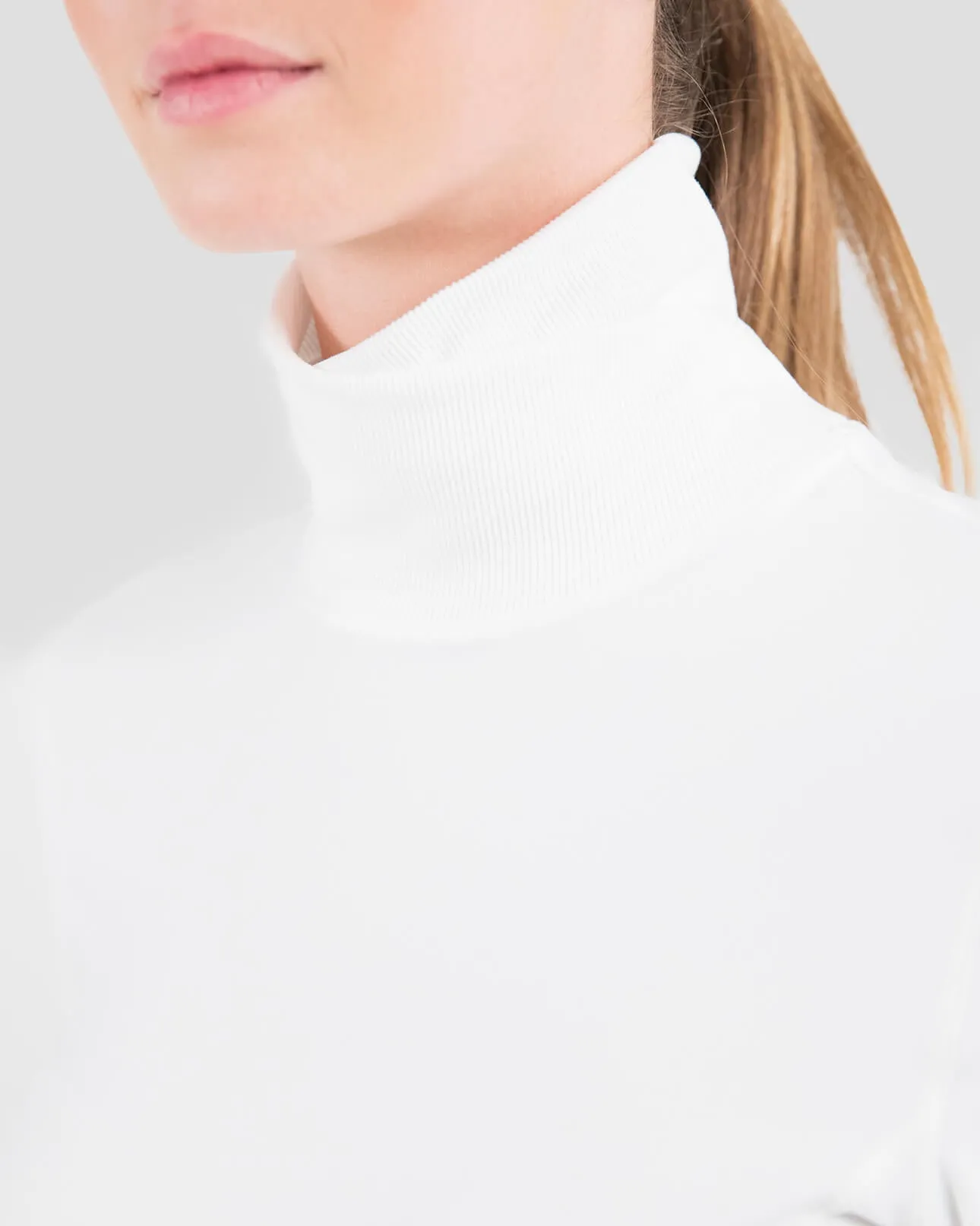 2.0 Women's Cloud Nine Midweight Performance Thermal Turtleneck