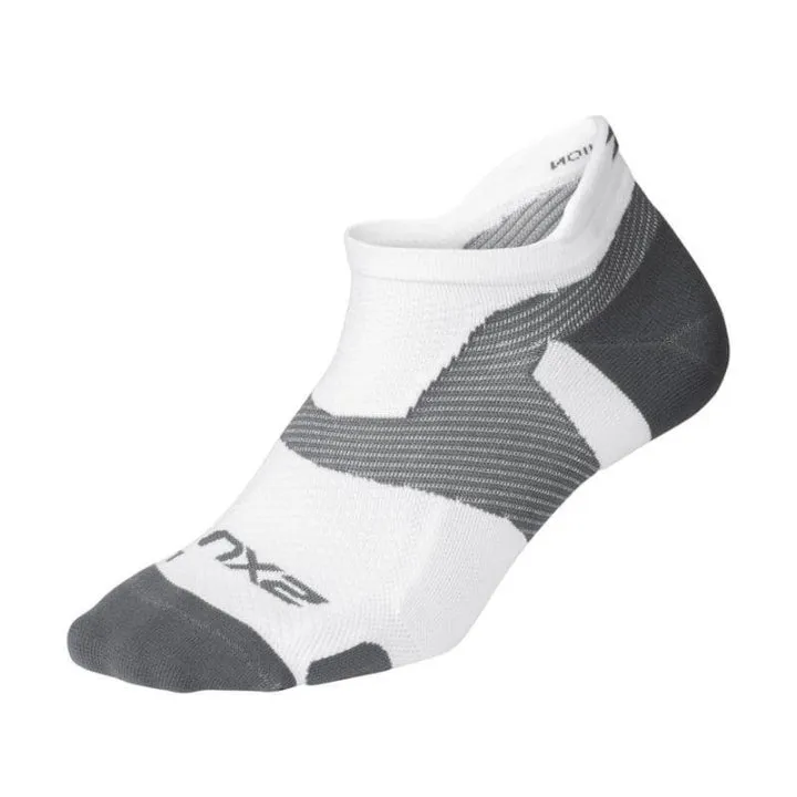 2XU UA5042E Vectr Lightcushion No Show Socks