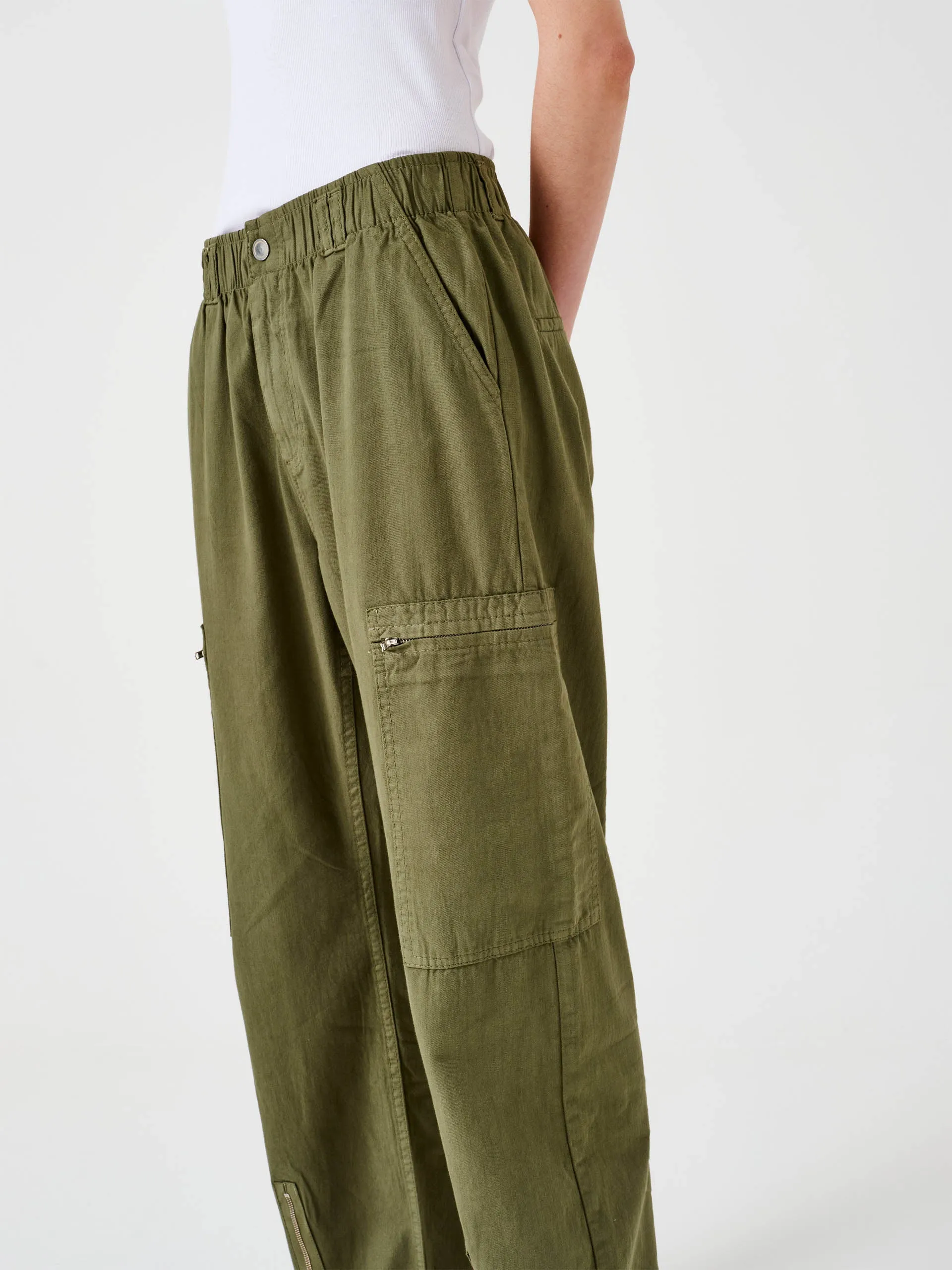 Amelia pant in khaki