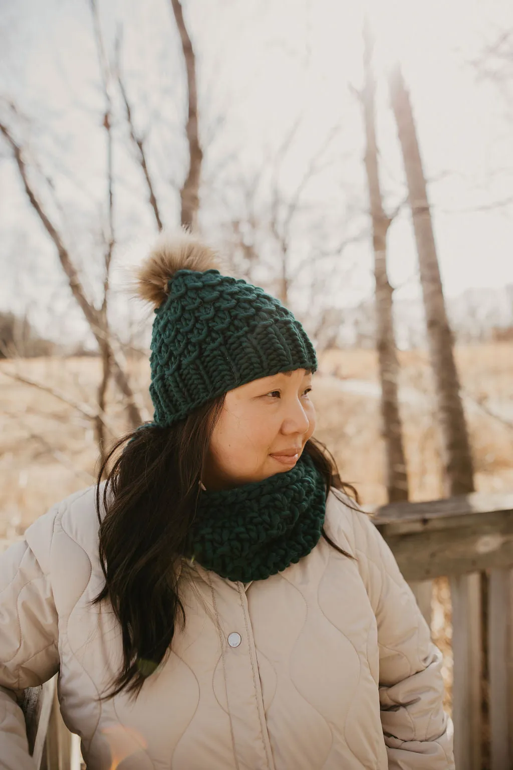 Forest Green Peruvian Wool Hand Knit Cowl