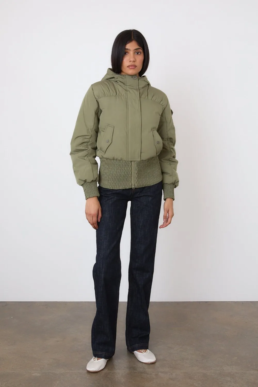 The Sandy Puffer, Khaki