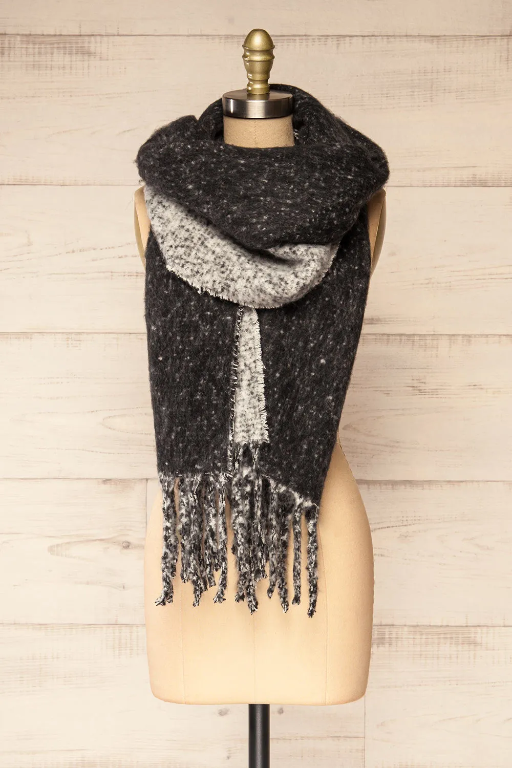 Tostado Black | Soft Fuzzy Knitted Black & Grey Scarf