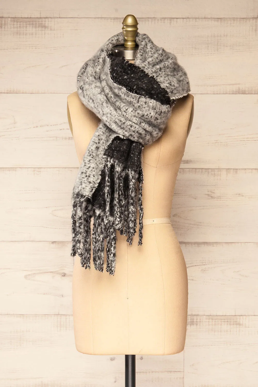 Tostado Black | Soft Fuzzy Knitted Black & Grey Scarf