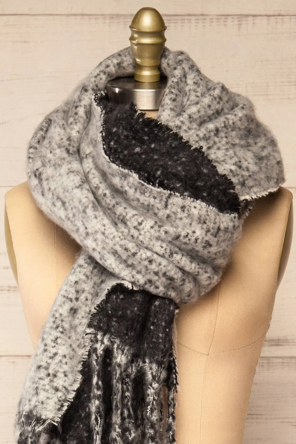 Tostado Black | Soft Fuzzy Knitted Black & Grey Scarf