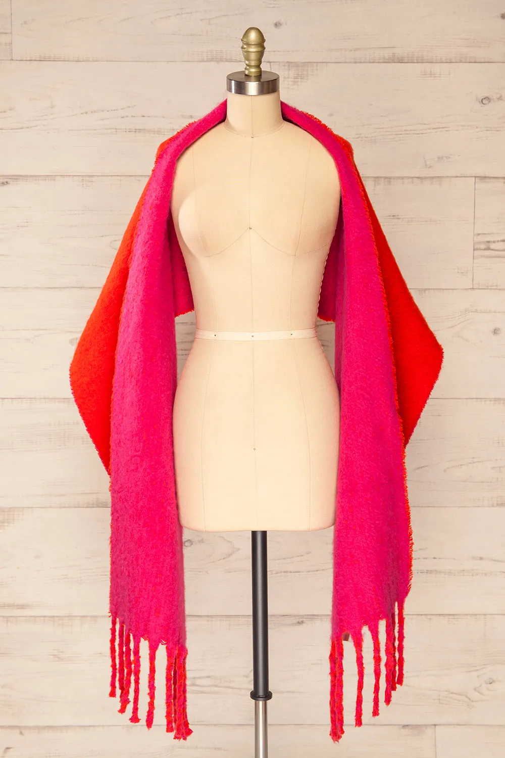 Tostado | Soft Fuzzy Knitted Pink & Red Scarf