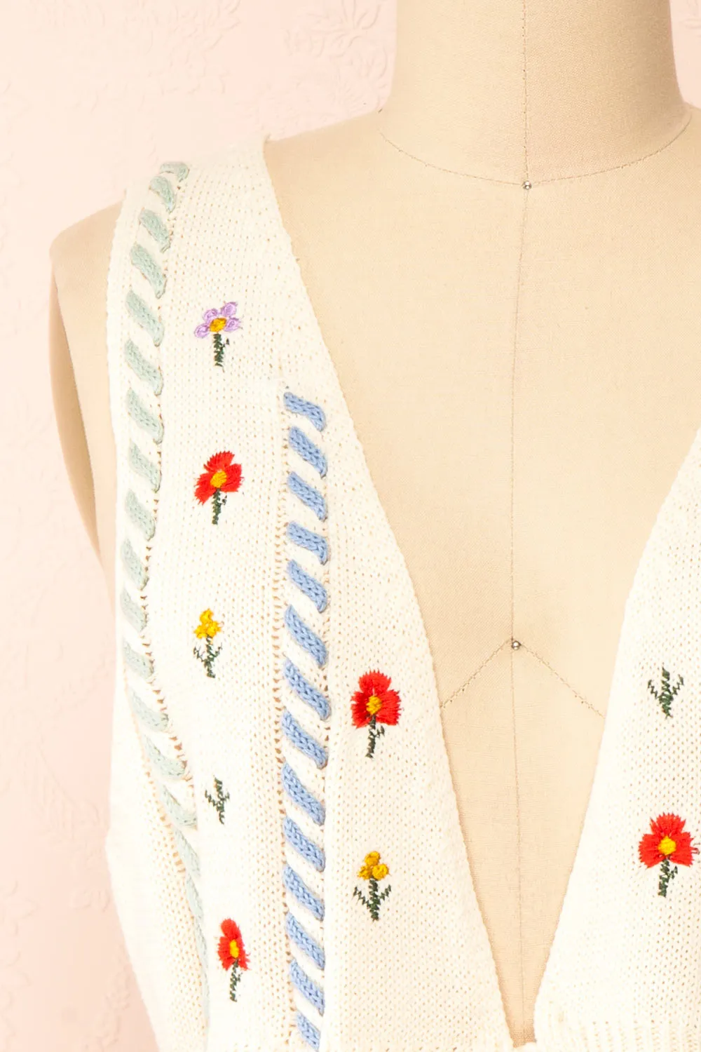 Zaraiah | Cream Knit Vest w/ Floral Embroidery